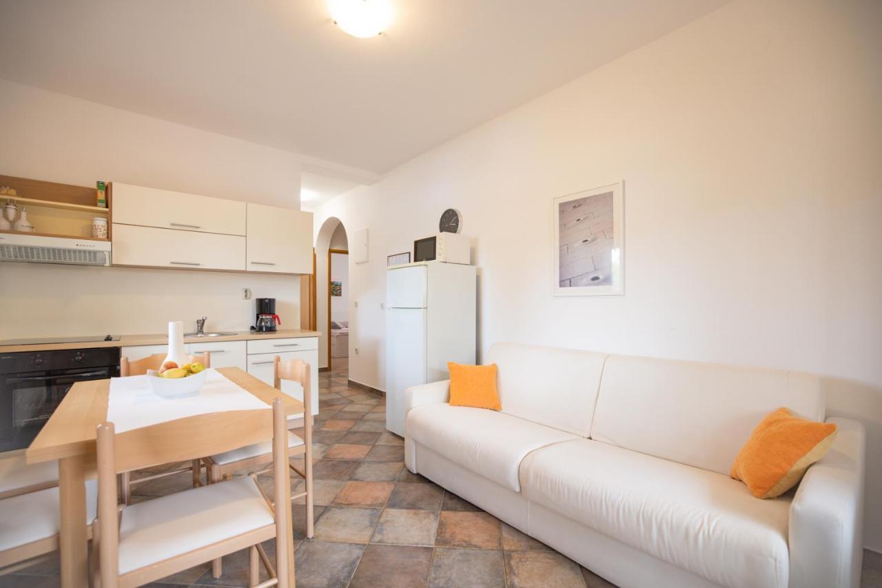 Leon Apartment *