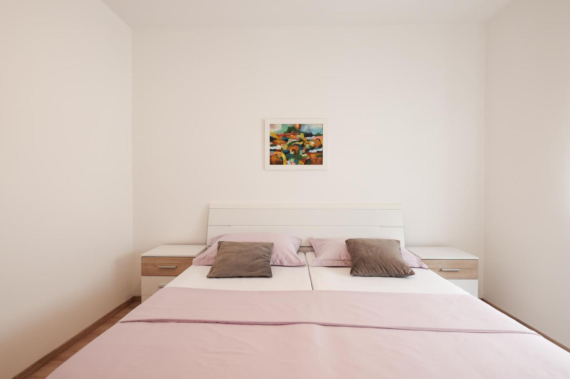 Leon Apartment